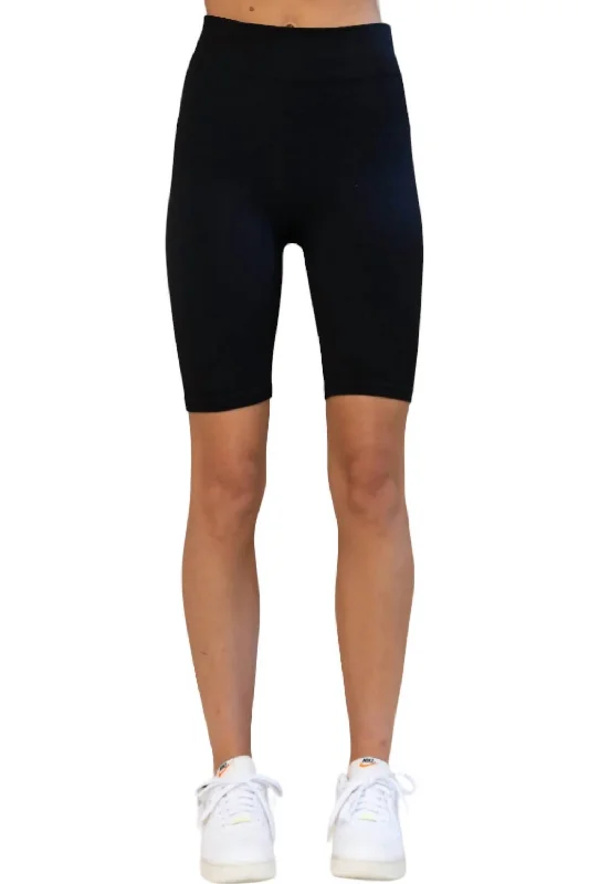 Biker Shorts In Black