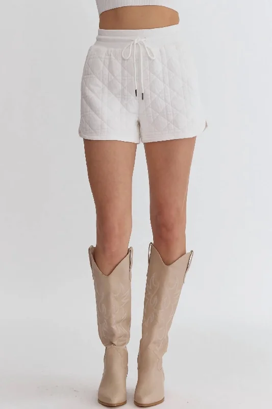 Quilted Stitch Shorts In Off White