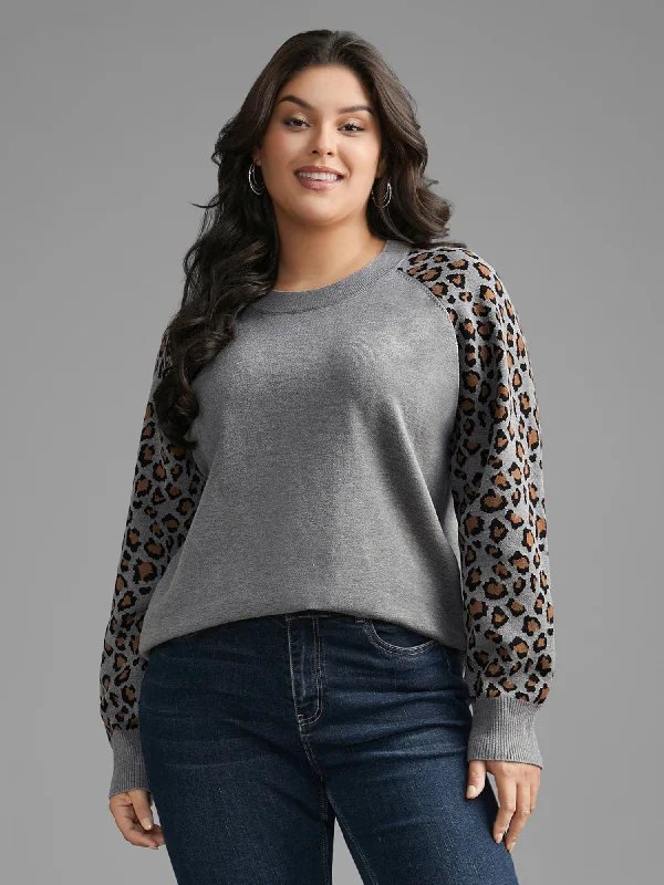 Leopard Print Raglan Sleeve Pullover